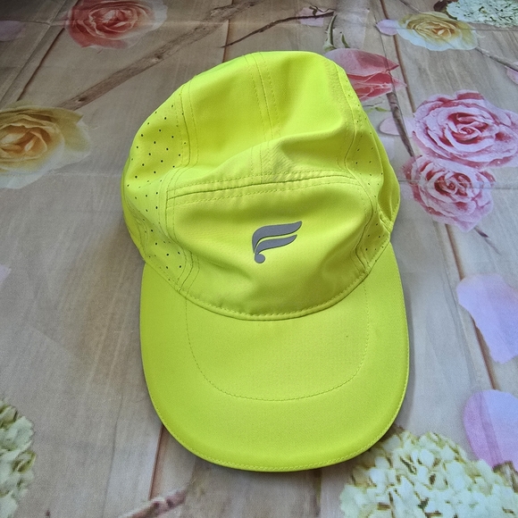 Fabletics Running Hat - Picture 4 of 11
